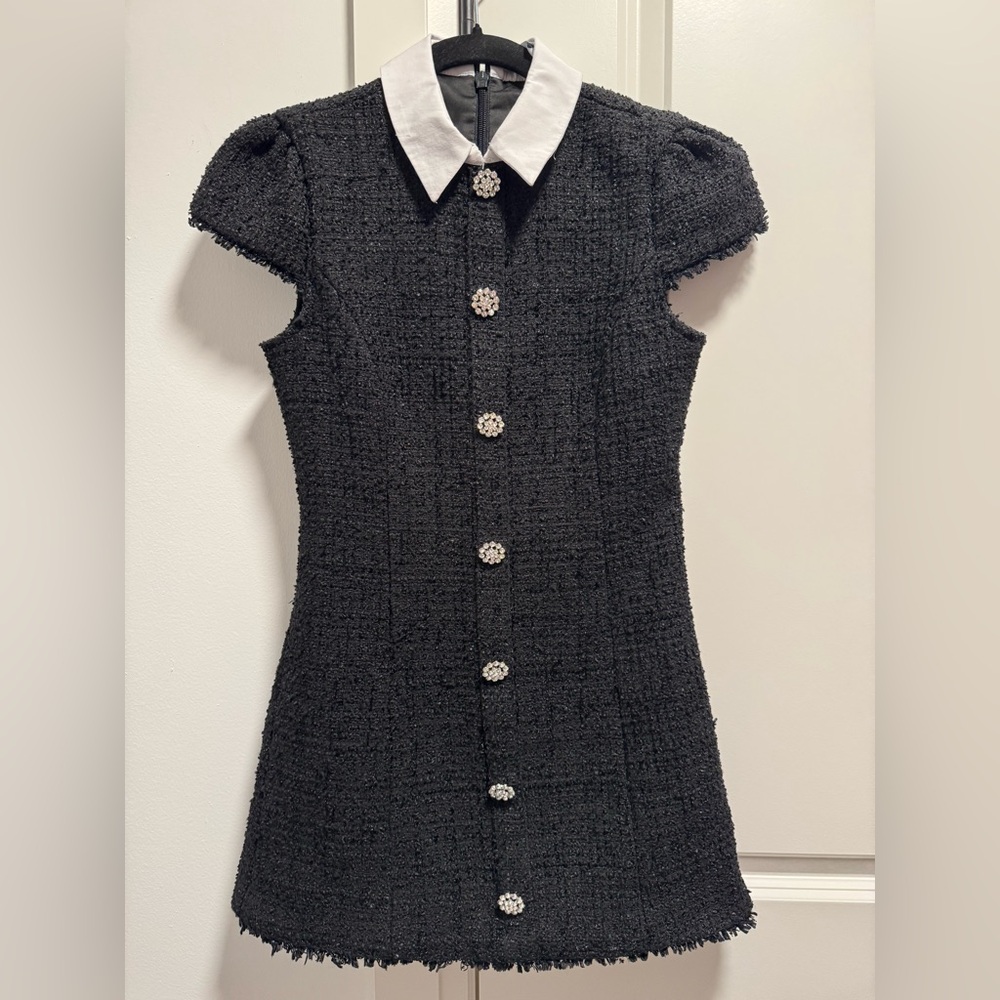 Elegant Black Dress with White Collar